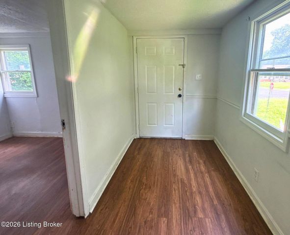2901 Montana Ave, Louisville, KY 40208