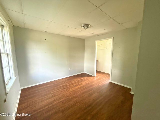 2901 Montana Ave, Louisville, KY 40208