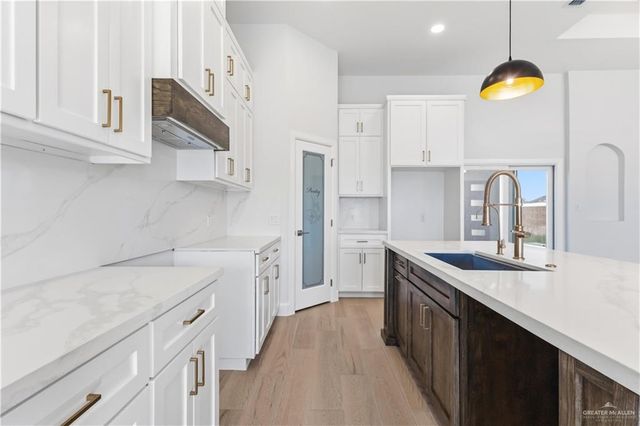 2905 Arboledas Drive, San Juan, TX 78589