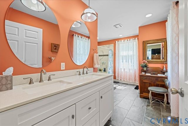 683 Villa Rd, Claremont, VA 23899