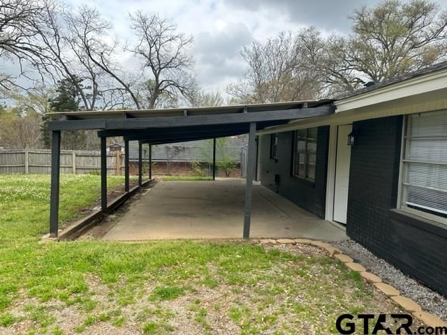 3301 Brookside Dr, Tyler, TX 75701