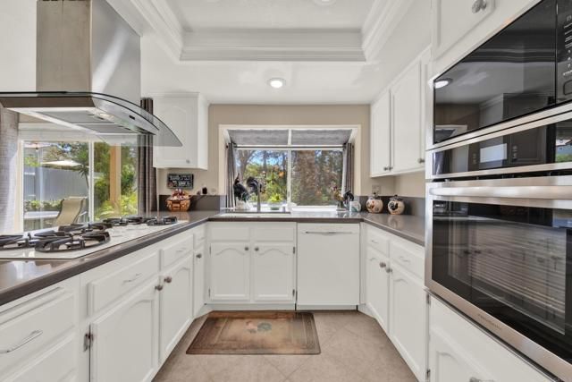 3761 Hillview Way, Oceanside, CA 92056