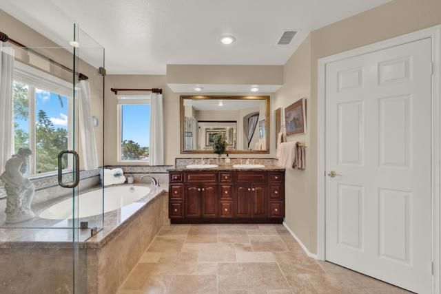 3761 Hillview Way, Oceanside, CA 92056