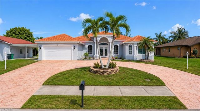 219 Gleason PKWY, Cape Coral, FL 33914