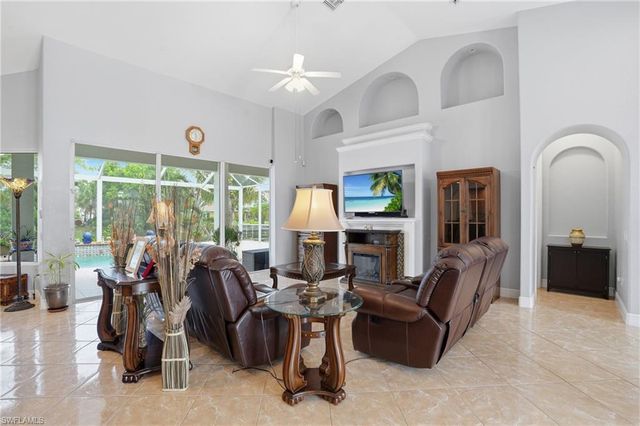 219 Gleason PKWY, Cape Coral, FL 33914
