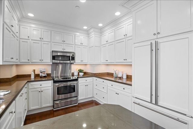 20 W 3rd Avenue 601, San Mateo, CA 94402