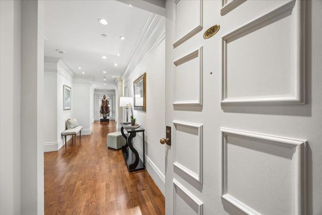 20 W 3rd Avenue 601, San Mateo, CA 94402