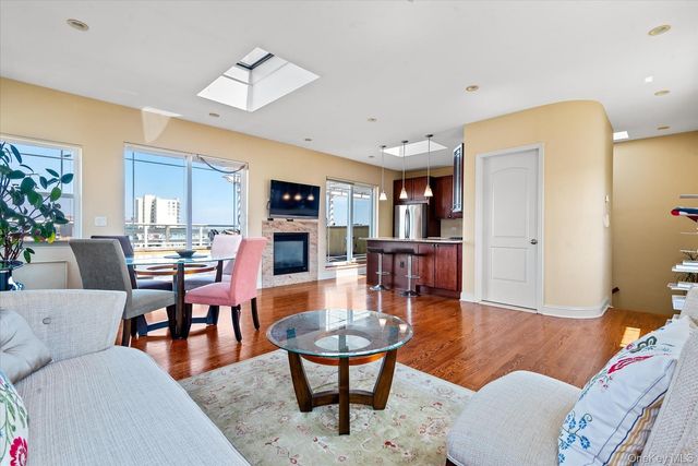 171 Beach 100th Street 9C, Rockaway Park, NY 11694