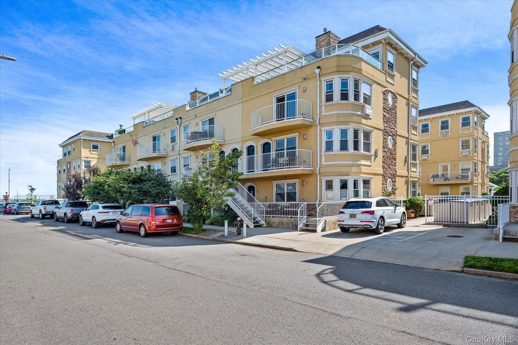 171 Beach 100th Street 9C, Rockaway Park, NY 11694