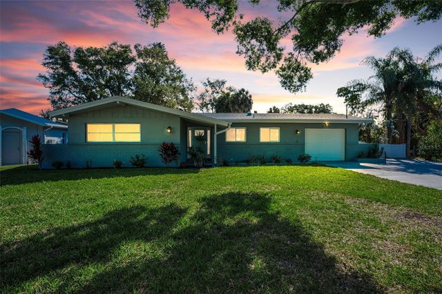 94 NICHOLAS DRIVE, Dunedin, FL 34698