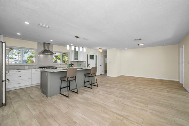 94 NICHOLAS DRIVE, Dunedin, FL 34698