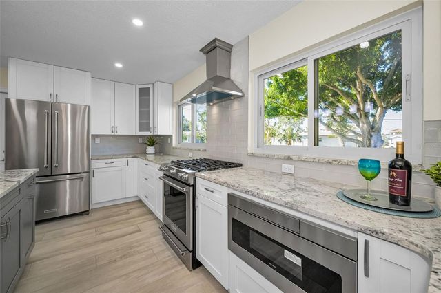 94 NICHOLAS DRIVE, Dunedin, FL 34698
