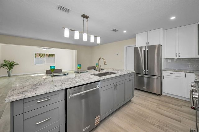 94 NICHOLAS DRIVE, Dunedin, FL 34698