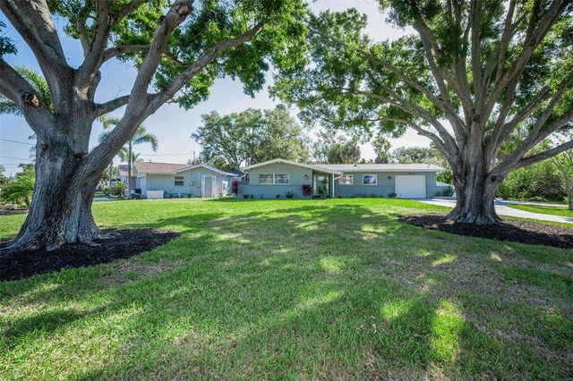 94 NICHOLAS DRIVE, Dunedin, FL 34698
