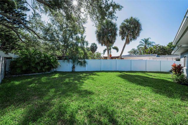 94 NICHOLAS DRIVE, Dunedin, FL 34698