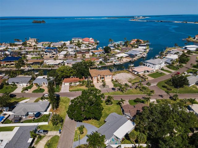 94 NICHOLAS DRIVE, Dunedin, FL 34698