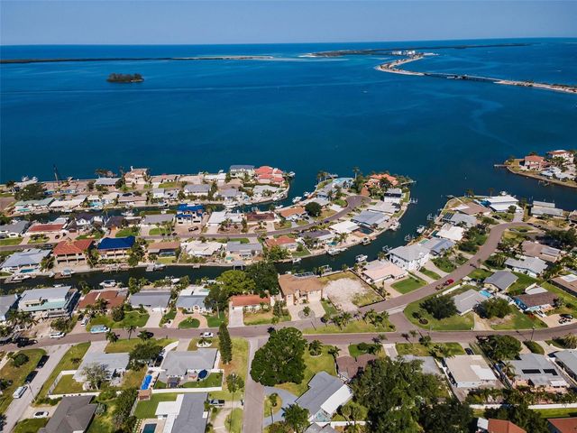 94 NICHOLAS DRIVE, Dunedin, FL 34698