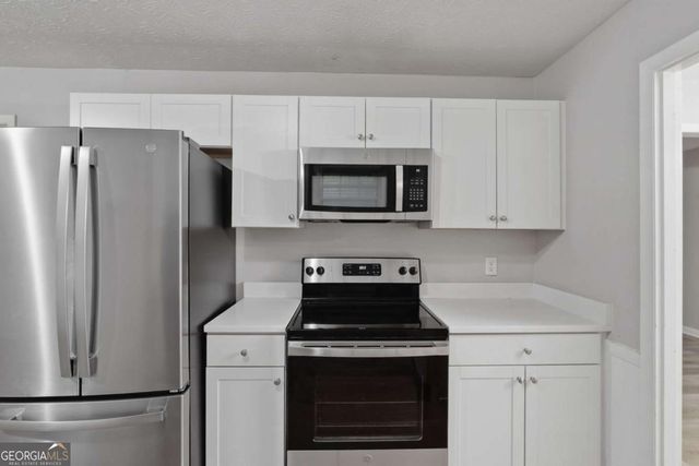 2115 Pine Knoll Circle NE, Conyers, GA 30013