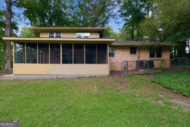 2115 Pine Knoll Circle NE, Conyers, GA 30013