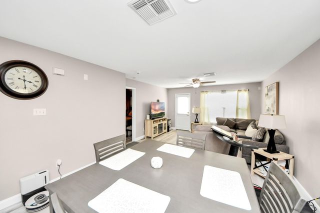 8218 Radial Court, Rosharon, TX 77583