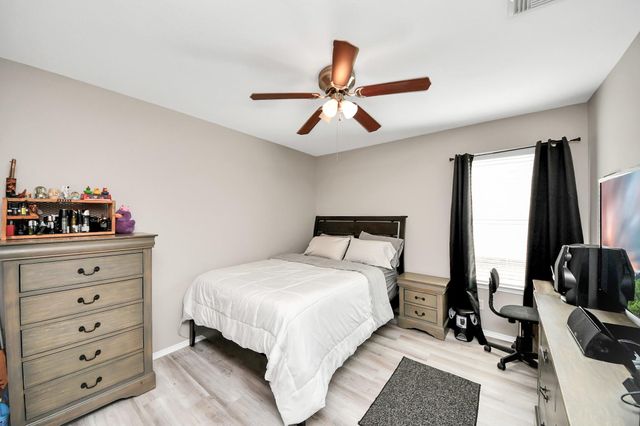 8218 Radial Court, Rosharon, TX 77583