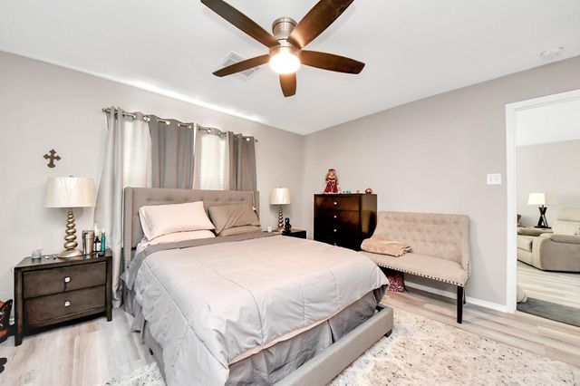 8218 Radial Court, Rosharon, TX 77583