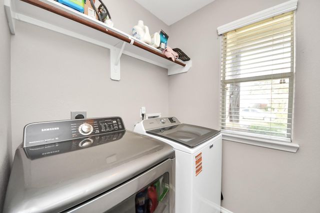 8218 Radial Court, Rosharon, TX 77583