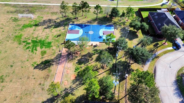 8218 Radial Court, Rosharon, TX 77583