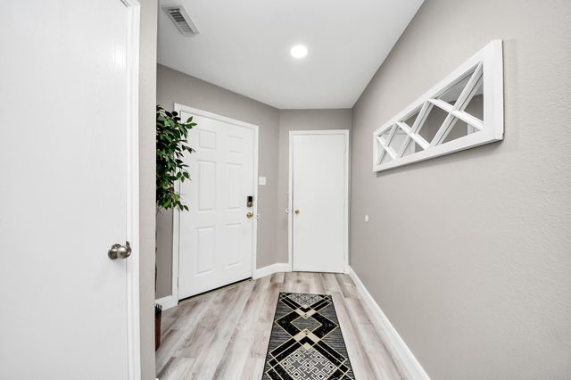 8218 Radial Court, Rosharon, TX 77583