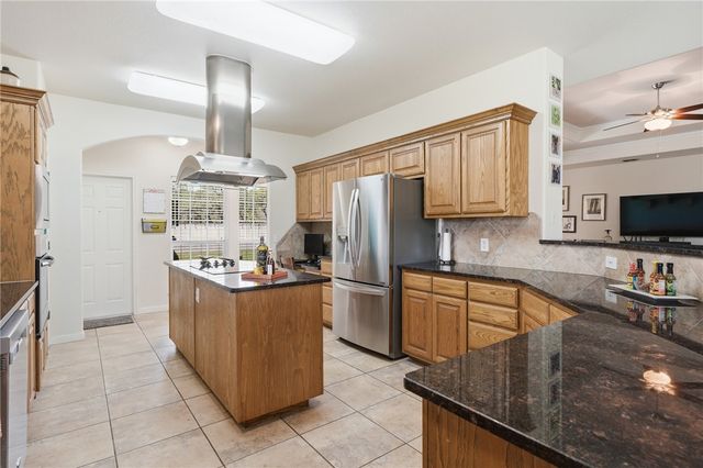 2030 4th St, Ingleside, TX 78362