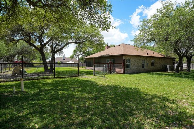 2030 4th St, Ingleside, TX 78362