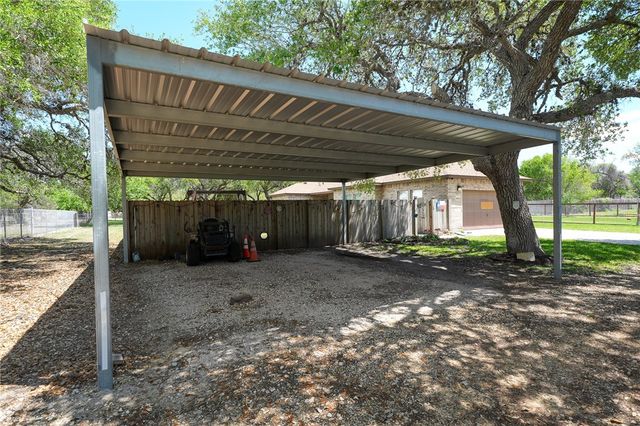 2030 4th St, Ingleside, TX 78362