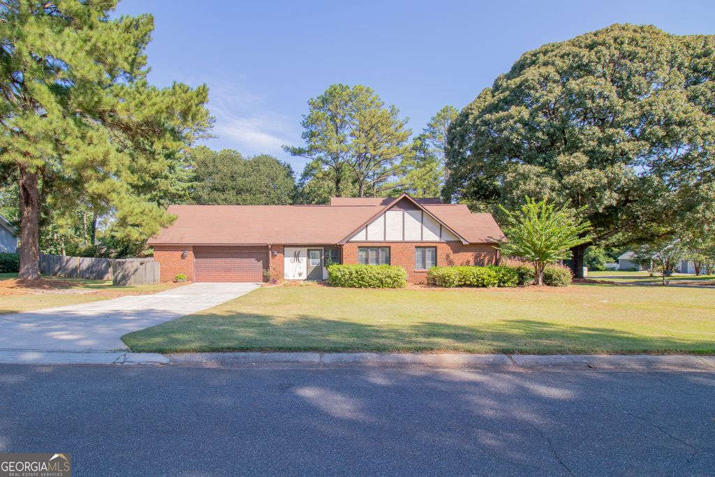 201 Beaver Run Drive, Warner Robins, GA 31088