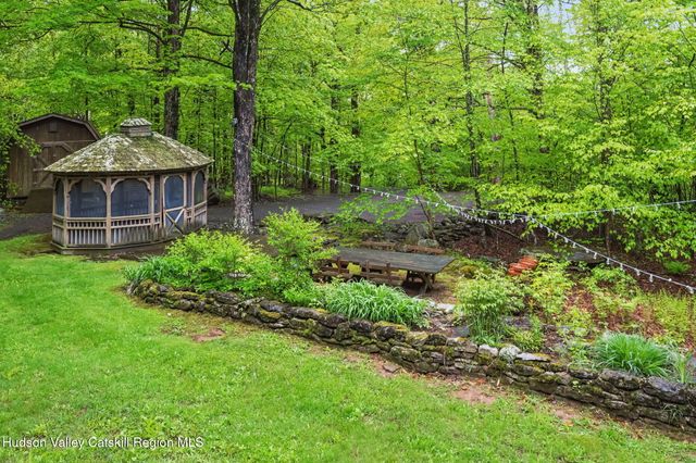 425 North Lake Road, Tannersville, NY 12485