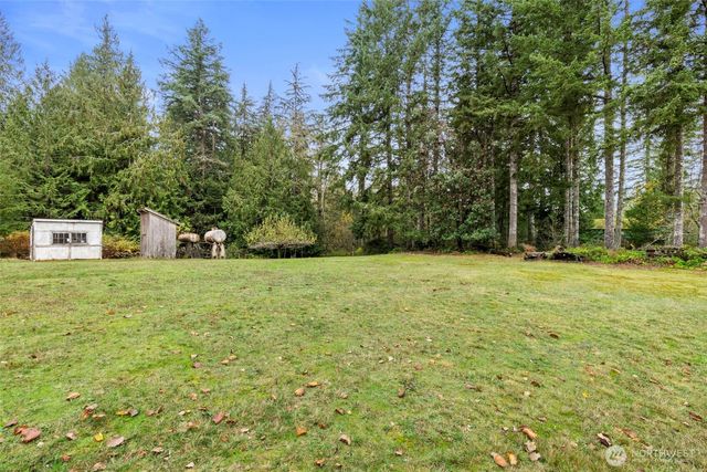 7111 Larson Lane NW, Seabeck, WA 98380