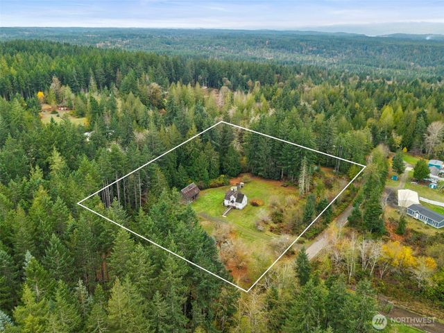 7111 Larson Lane NW, Seabeck, WA 98380