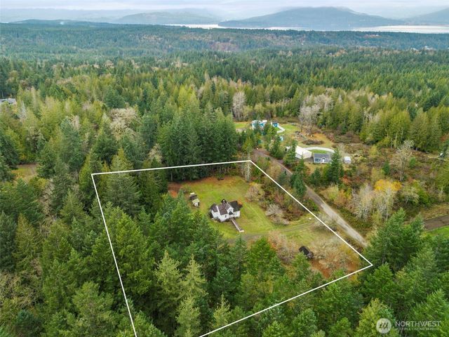 7111 Larson Lane NW, Seabeck, WA 98380