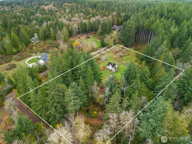 7111 Larson Lane NW, Seabeck, WA 98380