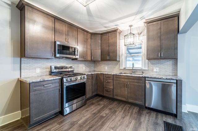 825 Putnam Street, Fort Wayne, IN 46808