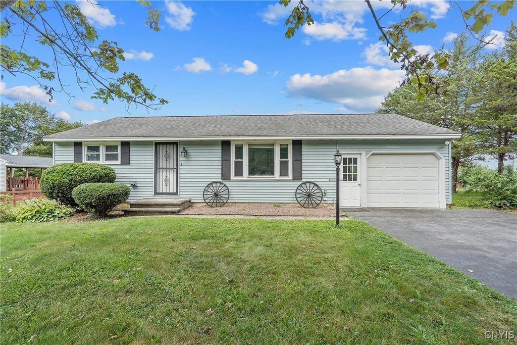 122 Charles Drive, Camillus, NY 13031