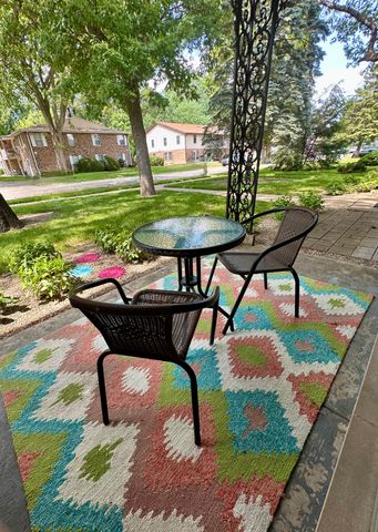 1817 Burgundy Street, Schererville, IN 46375