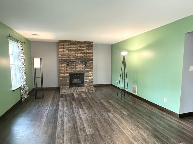 1817 Burgundy Street, Schererville, IN 46375