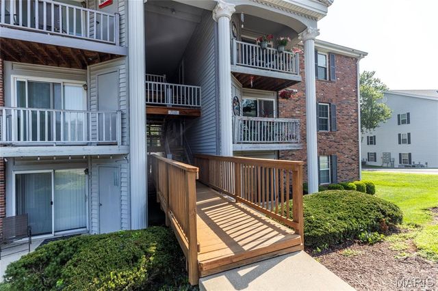 7515 Triwoods Drive D, Shrewsbury, MO 63119