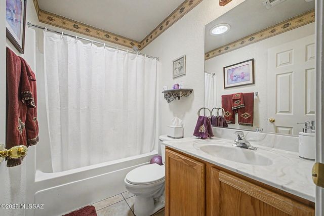 9877 E Spanish Flower Court, Tucson, AZ 85748