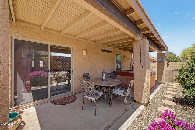 9877 E Spanish Flower Court, Tucson, AZ 85748