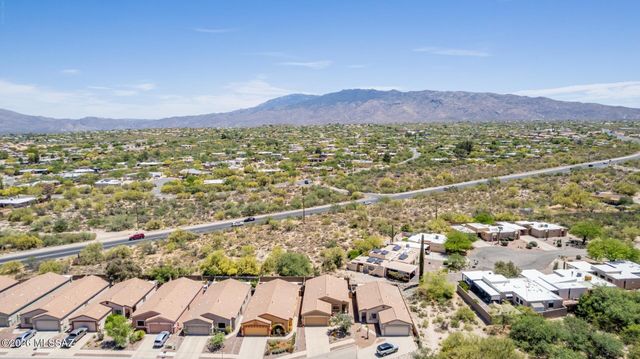 9877 E Spanish Flower Court, Tucson, AZ 85748