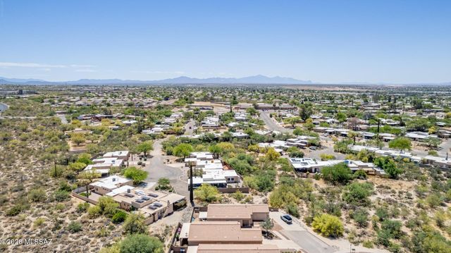 9877 E Spanish Flower Court, Tucson, AZ 85748