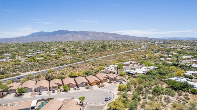 9877 E Spanish Flower Court, Tucson, AZ 85748