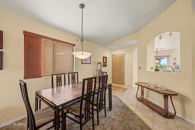 9877 E Spanish Flower Court, Tucson, AZ 85748