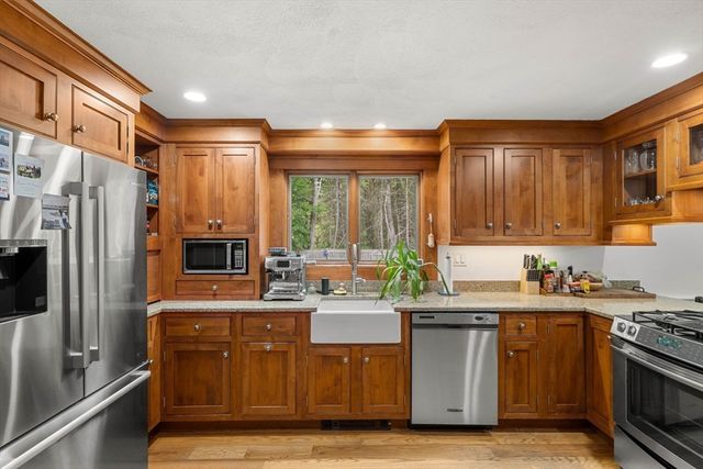 20 Blease Drive, Tewksbury, MA 01876